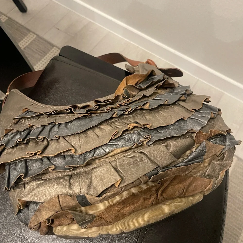 Lucky Brand questions leave